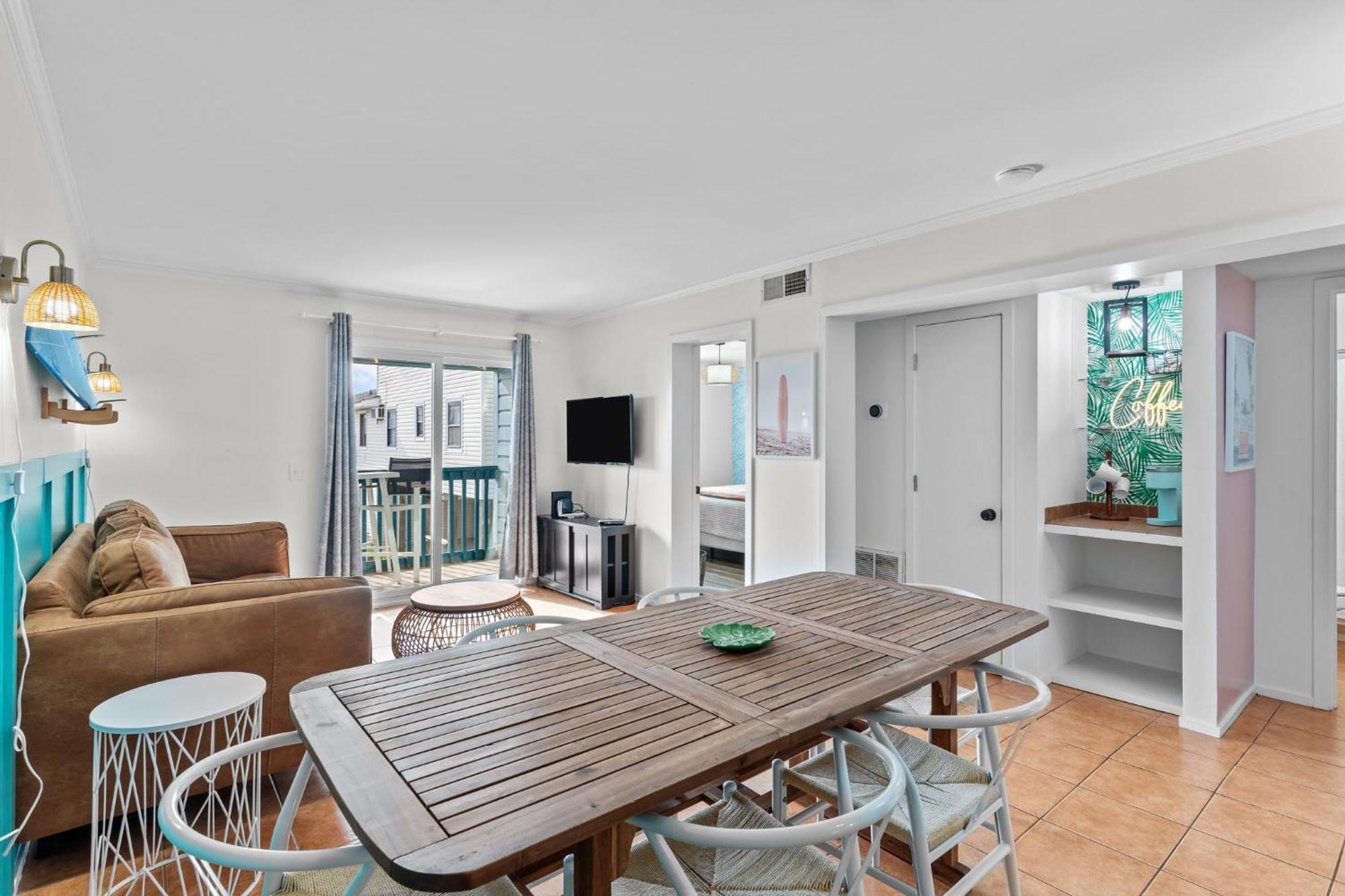 Hang Ten Hideaway, Pool, Condo, Parking - 6 Person Max Occupancy Carolina Beach Exterior foto