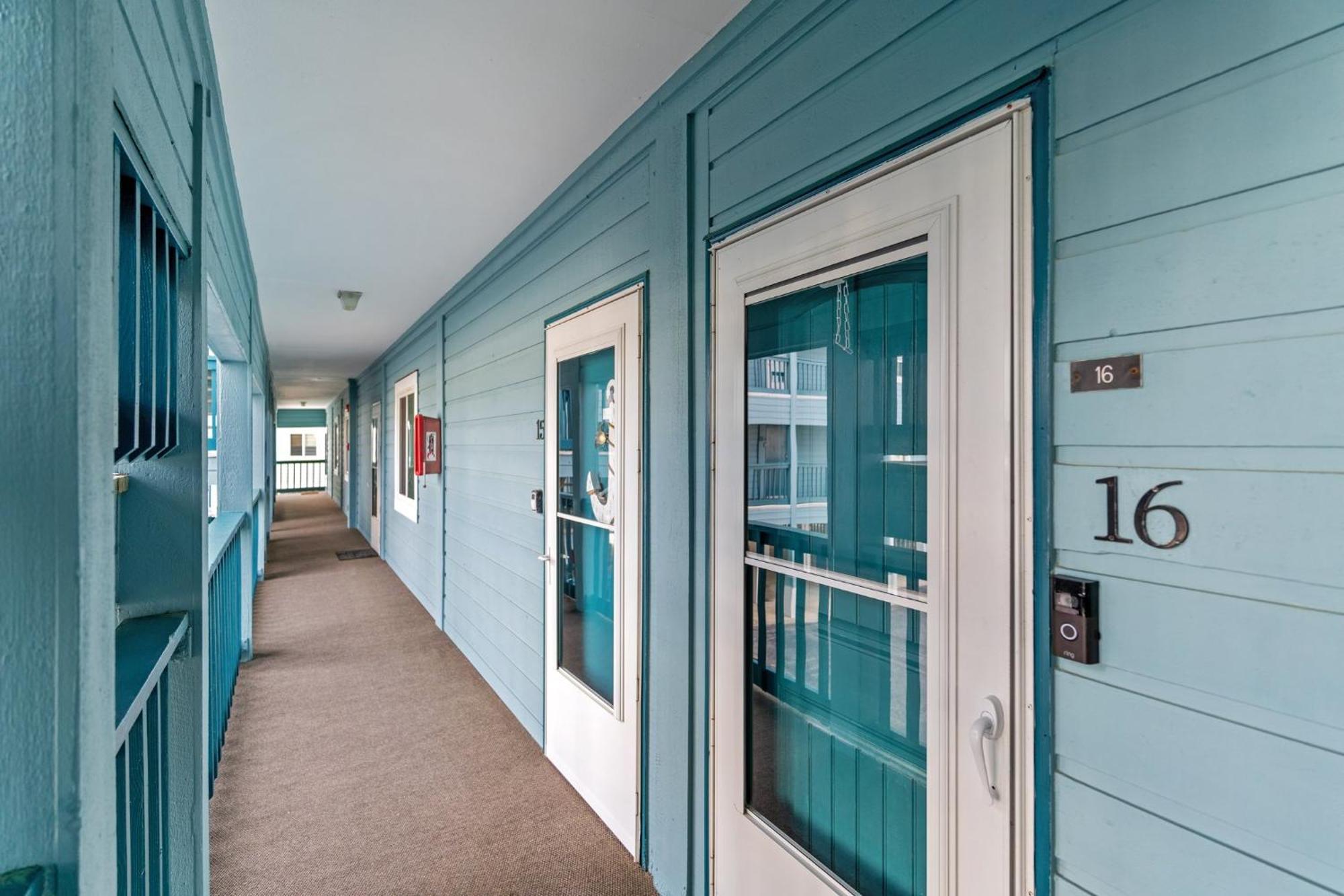 Hang Ten Hideaway, Pool, Condo, Parking - 6 Person Max Occupancy Carolina Beach Exterior foto
