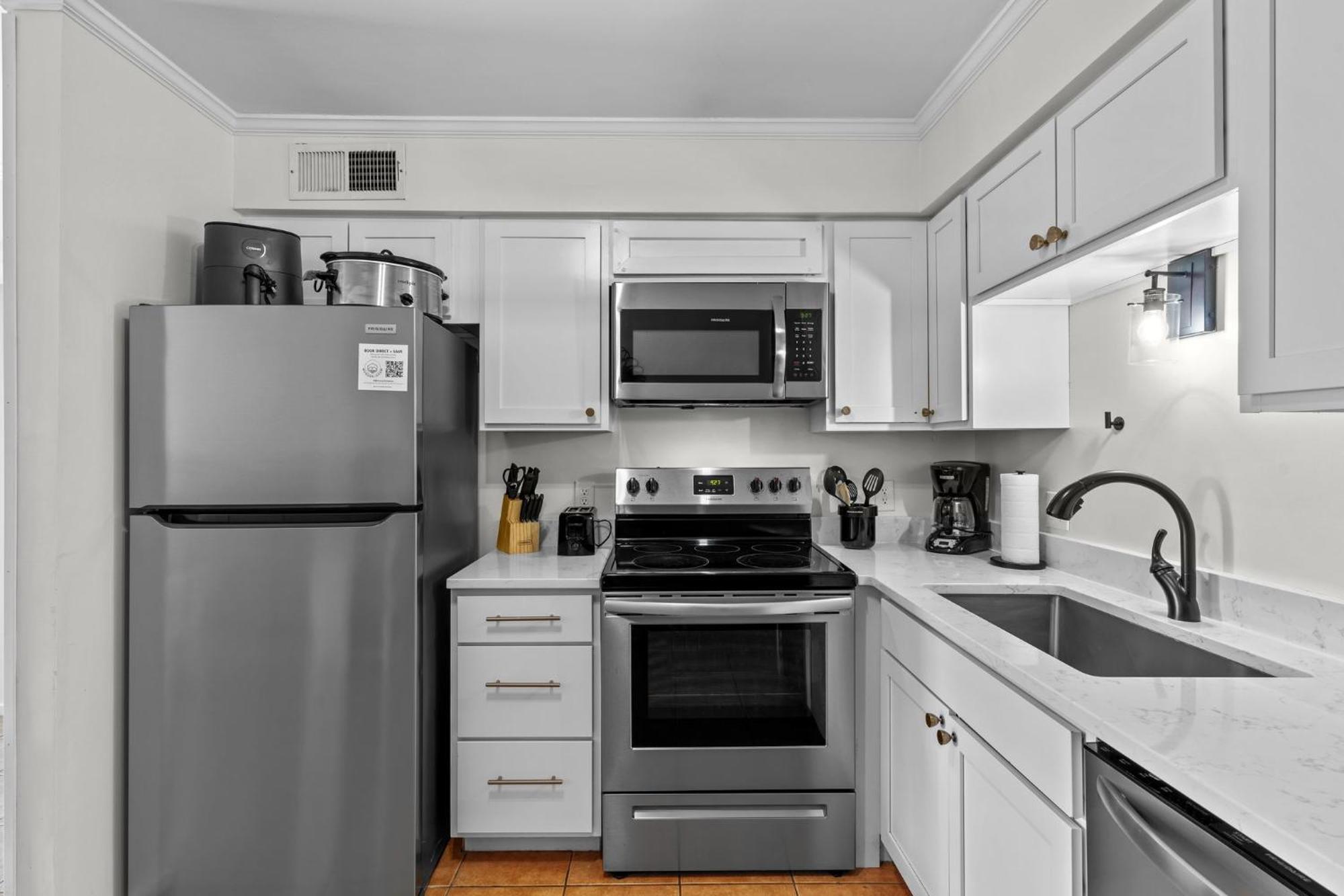 Hang Ten Hideaway, Pool, Condo, Parking - 6 Person Max Occupancy Carolina Beach Exterior foto